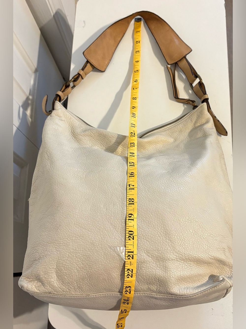 CYNTHIA ROWLEY Cream Leather Hobo Shoulder Bag - Soft Pebbled Finish - Picture 9 of 11
